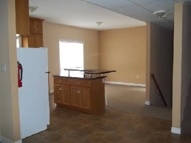 FOUR-BEDROOM APARTMENT - NORTH BAY