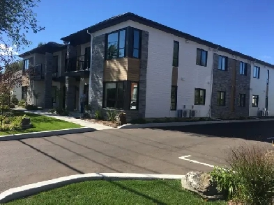 Appartement 4 1/2 au RDC à louer STYLE CONDO avec GARAGE