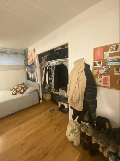 1ER JUILLET, 1 1/2 À LIMOILOU, CHAUF/ÉCLAIRÉ, WIFI, SEMI-MEUBLÉ