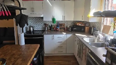 Très beau 4 1/2 ensoleillé,2 pièces fermées, Plateau-Mont-Royal