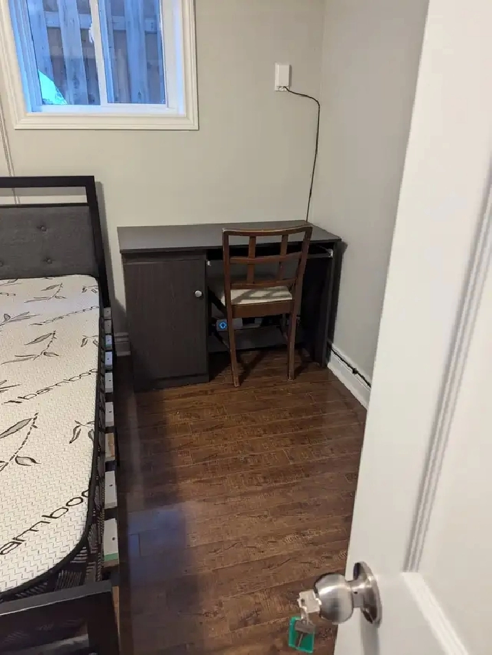 1 Bedroom Available in Basement – Warden & Sheppard Area