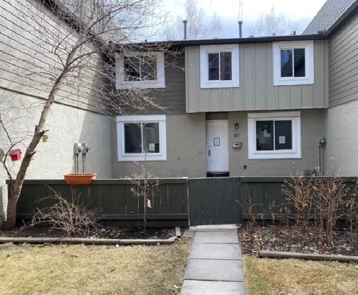 Room for Rent in Dalhousie, convenient location!