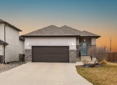 OH! 1500  sqft 4bdrm bungalow w/ 22x22 dbl att garage!