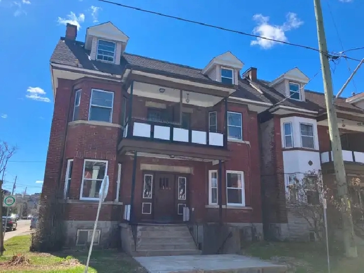 3 Bedroom Sandy Hill Apartments for Rent (Somerset/Blackburn)