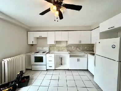 PORT DALHOUSIE RENOVATED 1 Bedroom Unit!