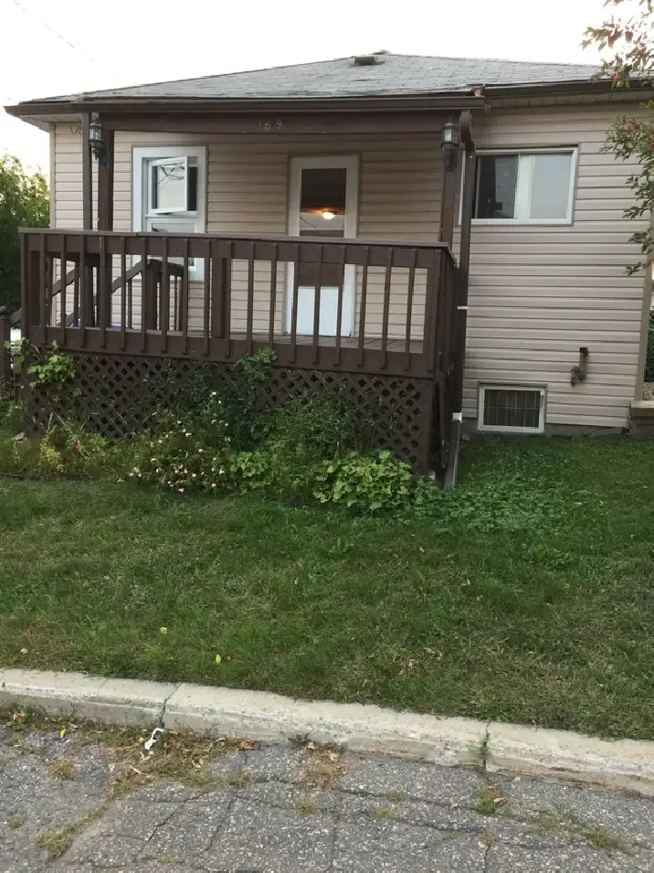 Bungalow for rent - 169 Harold Gatineau