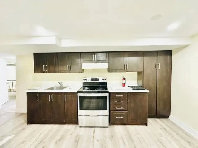 3 bed 2 bath 3 parking