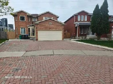Room with Private washroom for rent, Mississauga, $1200 all incl
