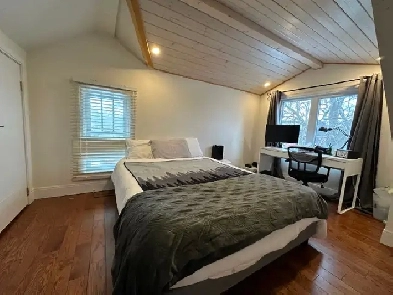 ATTN TRENT STUDENTS! Spacious 5/6 Bdrm House - Don't Wait!