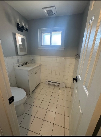 Room Sharing with young Lady Brampton near Bramlea city centre