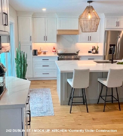 TRENT STUDENTS-LOCK THIS IN NOW❗️3 Bdrm  Steps To Bus  Downtown!