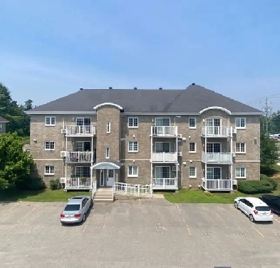 BLAINVILLE 4 1/2 À LOUER