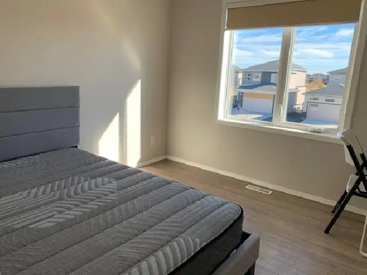 ONE VERY NICE BEDROOM FOR STUDENT RENT CLOSE THE BUS STOP