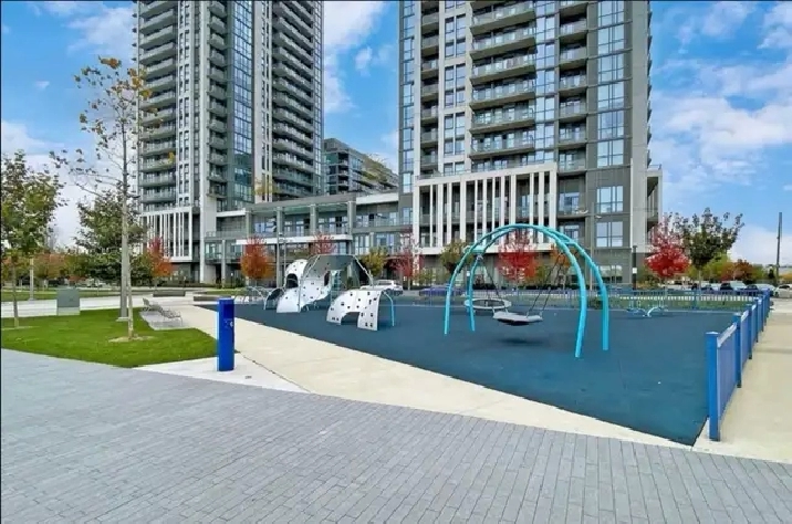 Etobicoke 1bed1bath condo for rent(Female roommate only)
