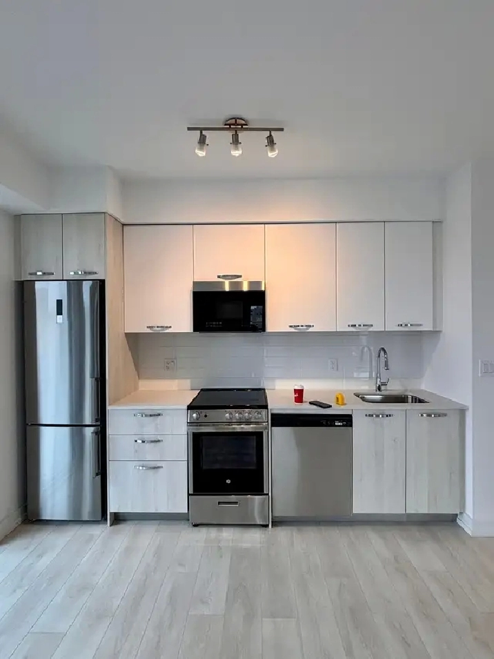 HOT DEAL – 2 Bed Condo for Lease | Downtown Hamilton