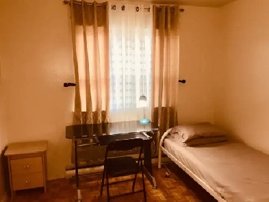 A large Private room- Weston Road- $850