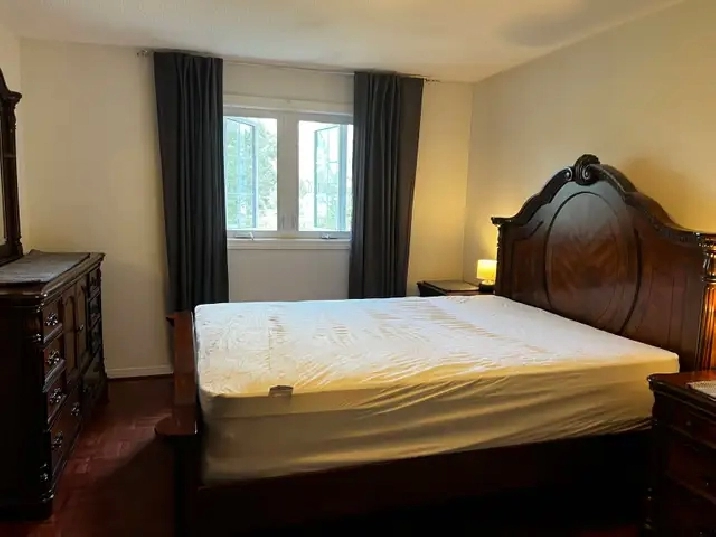 Room for Rent close to Square One