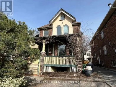 For Sale: Rare DT Detached   Coach House | Cabbagetown