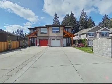 3 bed/3 bath, 1/2 duplex with garage