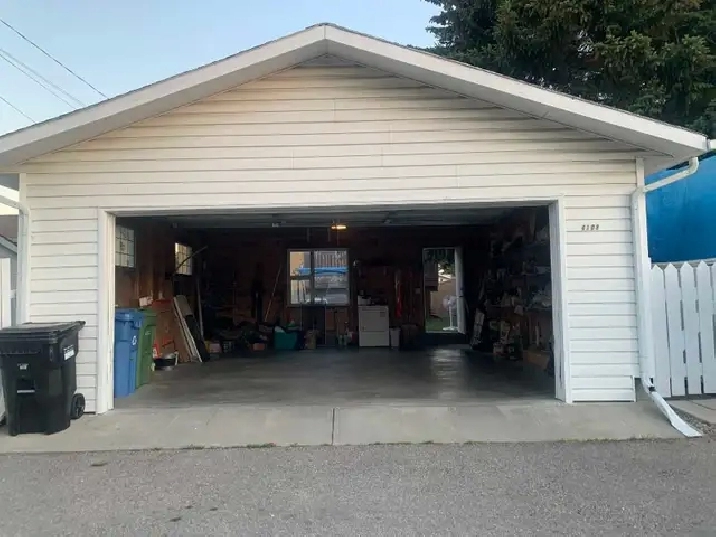 Garage for rent