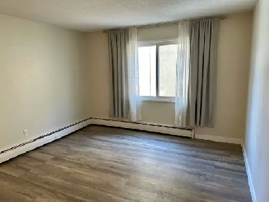 FOR RENT 1 & 2 Bd apartments - 11916 105 St Edmonton(area NAIT )
