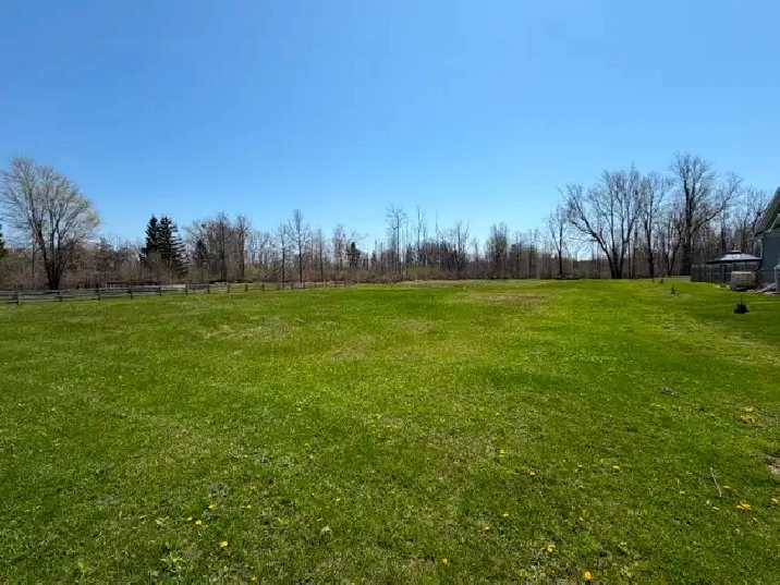 1.1 Acre Lot Niagara Parkway NO HST