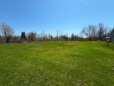 1.1 Acre Lot Niagara Parkway NO HST