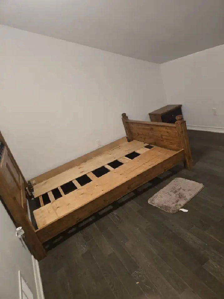 Room for rent– 19 Turnberry Crt,Bracebridge