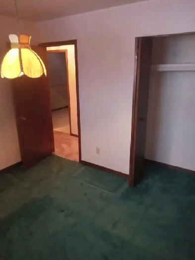 3 - Private Rooms Available in a House in Walkerville Windsor