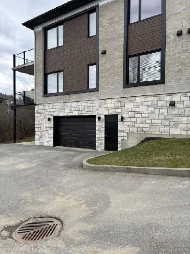 51/2 avec garage Fleurimont Sherbrooke