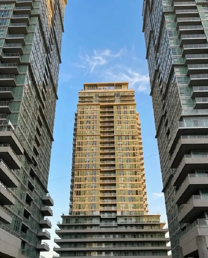 Signing Bonus: 1 Br/Bath | Parking | Locker | near STC