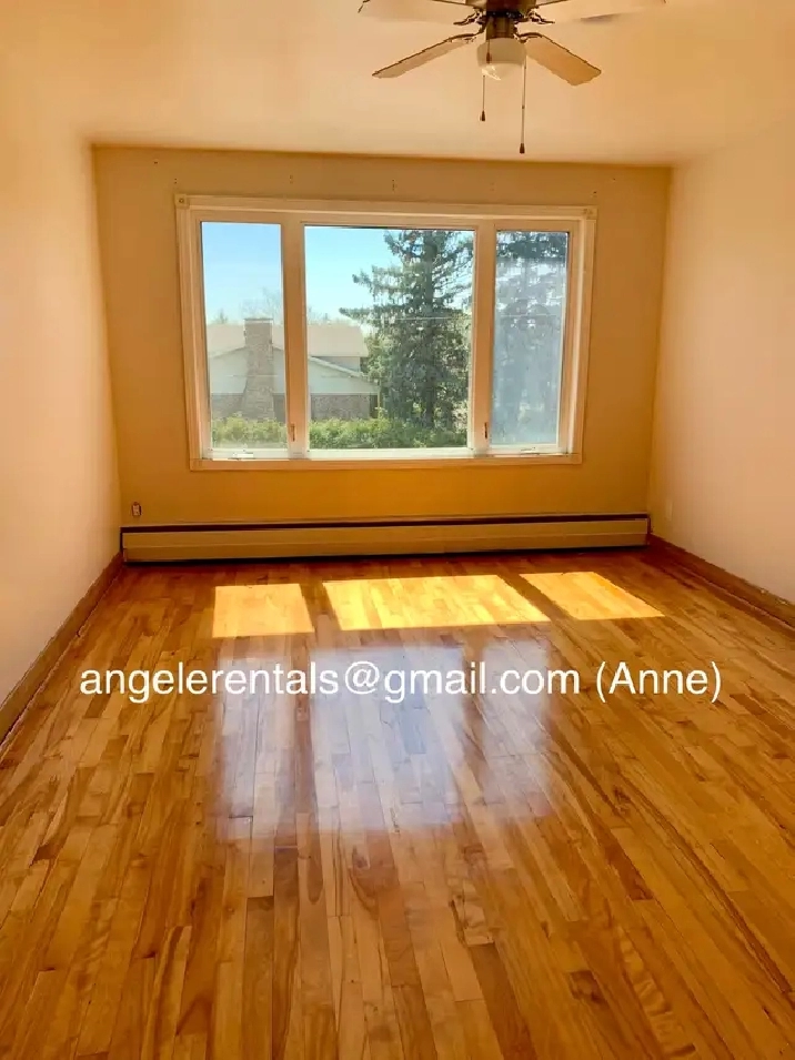 Brossard for rent-3 bedrooms-Renovated Top Floor