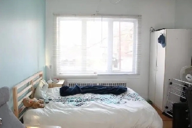 1er juillet au 2ième étage près Université et Cégep Garneau