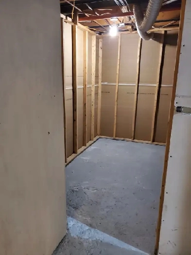 Grand locker de 13 pieds par 13 pieds