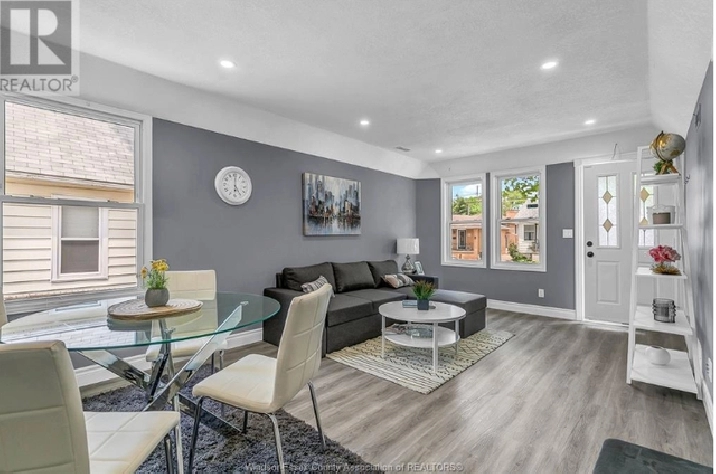 Student Rooms for Rent – Renovated Home | Near UWin & St. Clair