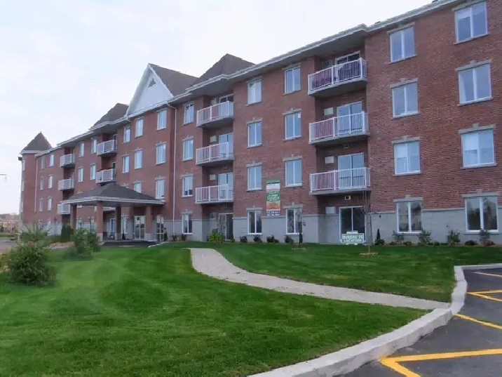 4 1/2 - TRÈS GRAND (1240 pi.ca) LES TOURELLES DE CHAMBLY- ASCENC