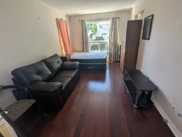 Move in today! All-inclusive room at Barrhaven, (Redpath drive)