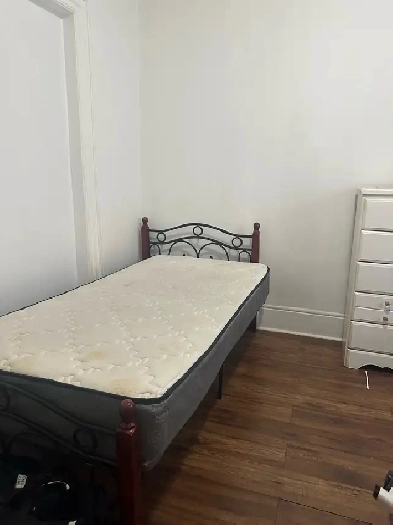 Room for rent Toronto  (female only)