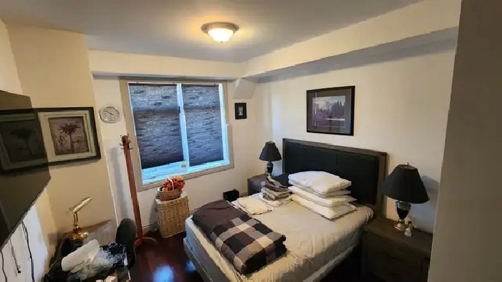 Private Room   Private Bath – Apartment in Barrhaven