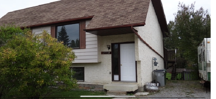 3 Bedroom plus office Duplex for rent in Edson, AB.