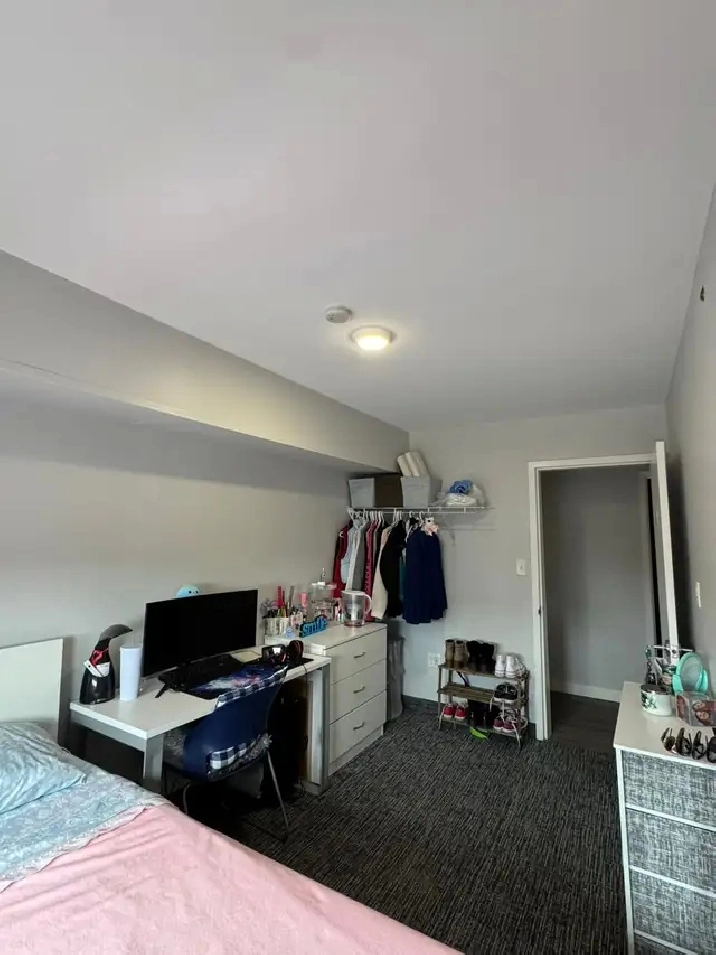 7-min to Ontario Tech | Furnished Room | Female | May–Aug