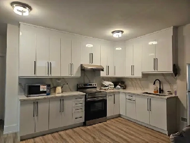 1 Room for rent May 1 near McCowan and Kingston Rd