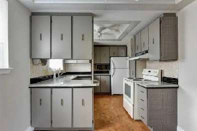 2 Rooms Available For Rent Near Seneca College (Newnham Campus)