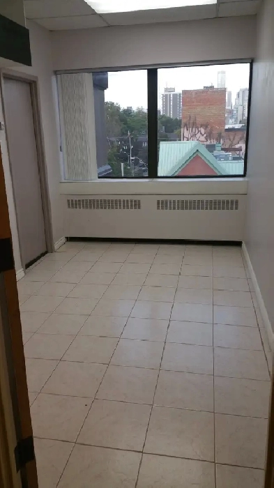 DOWNTOWN OFFICE WITH PARKING