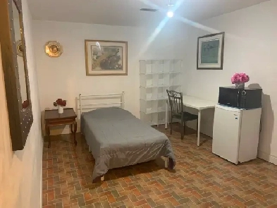 Huge room for rent