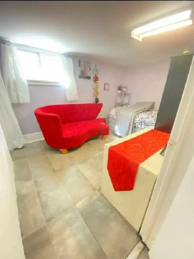 large Private room for rent