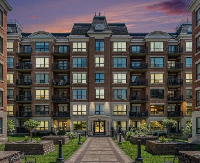 Beautiful 1 Bedroom Condo with Parking Available Immediately!