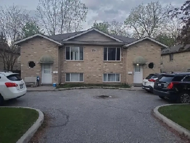 South Windsor Upper 2bd in 4-Plex w/5 appliances Available Immed
