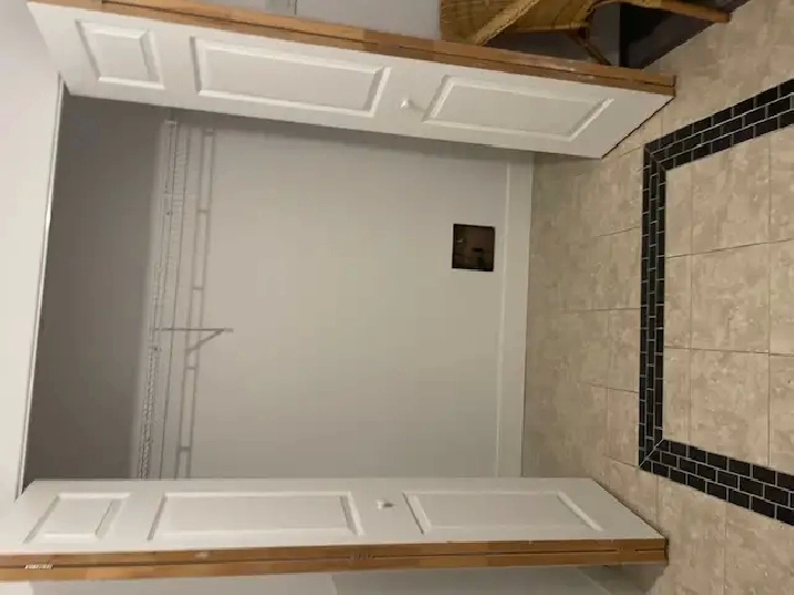 Beau Condo  à Louer 4 1/2  $1700 par mois. Vaudreuil Dorion