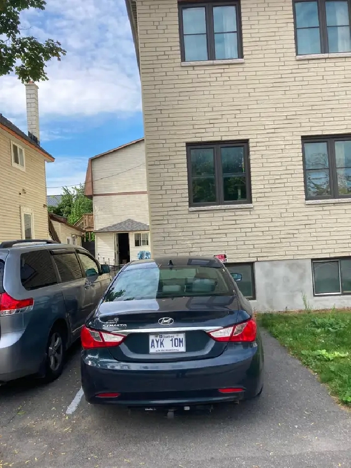 Outdoor parking spot for rent